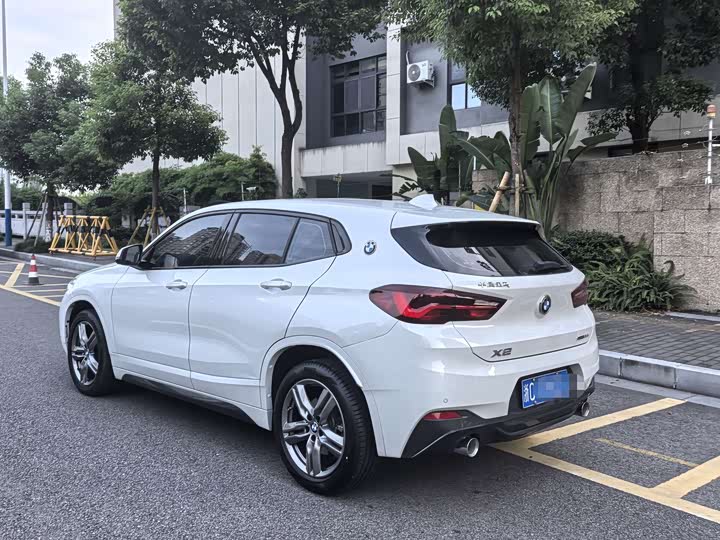Фото 6 - BMW X2