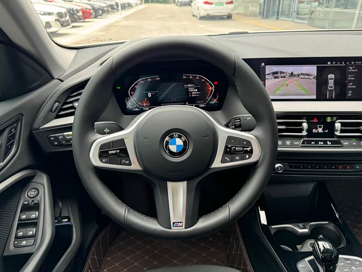 Фото 11 - BMW 2 Series