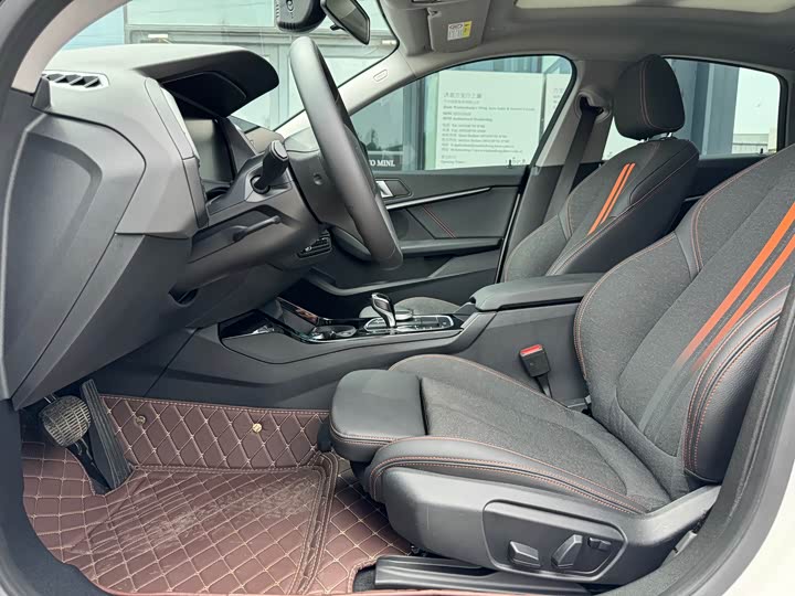 Фото 9 - BMW 2 Series