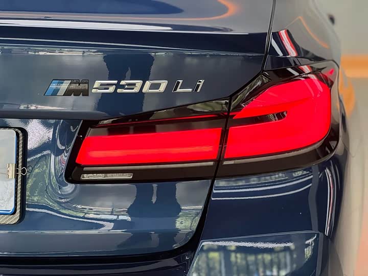 Фото 16 - BMW 5 Series