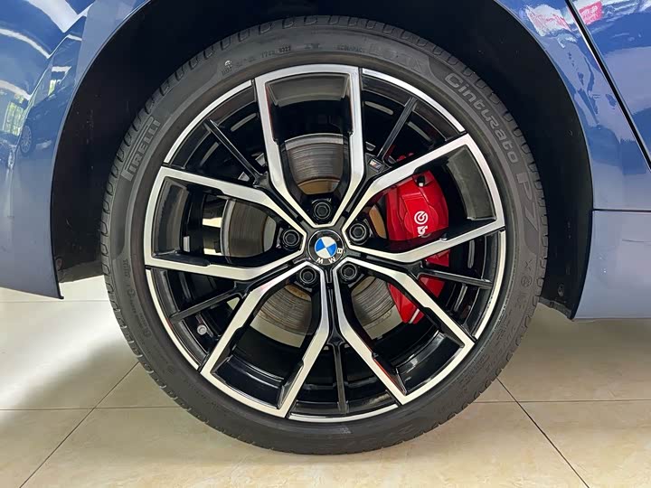 Фото 23 - BMW 5 Series