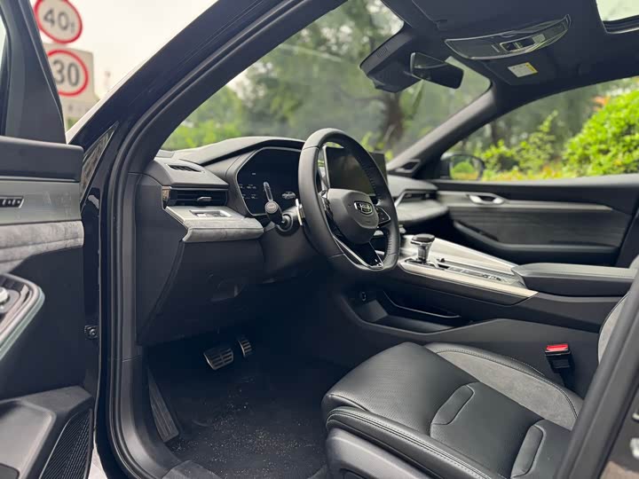 Фото 4 - Geely Preface