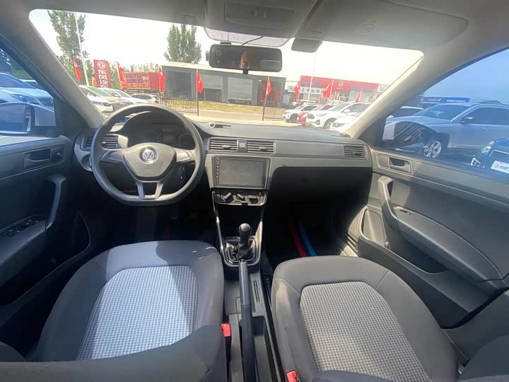 Фото 9 - Volkswagen Santana