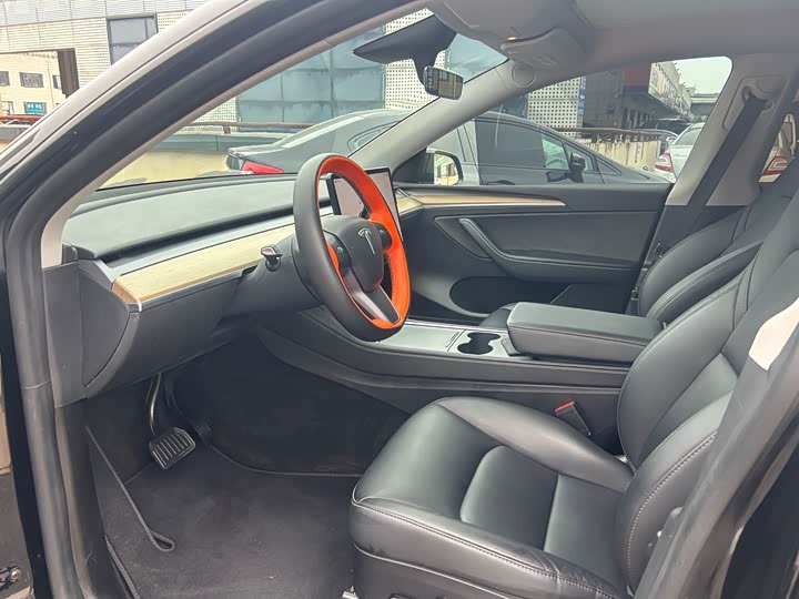 Фото 4 - Tesla Model Y