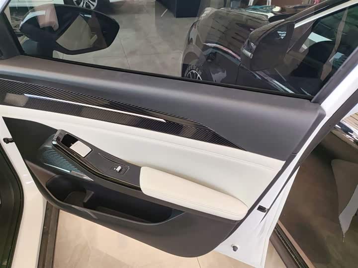 Фото 26 - Geely Galaxy L6