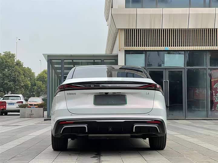 Фото 6 - Geely Galaxy L6