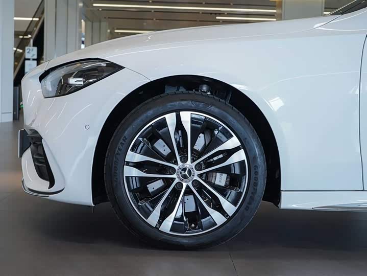 Фото 10 - Mercedes-Benz C-Class Hybrid