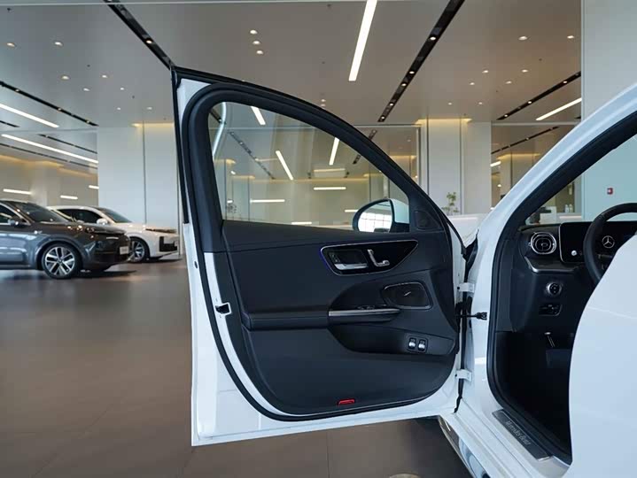 Фото 11 - Mercedes-Benz C-Class Hybrid