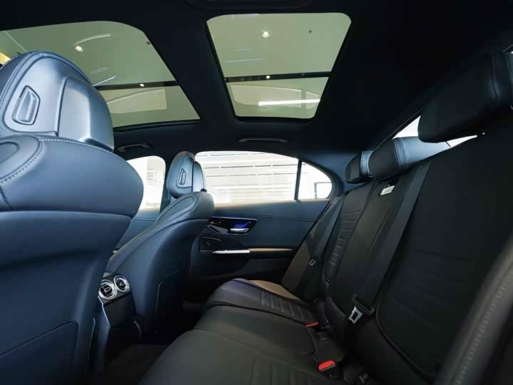 Фото 19 - Mercedes-Benz C-Class Hybrid