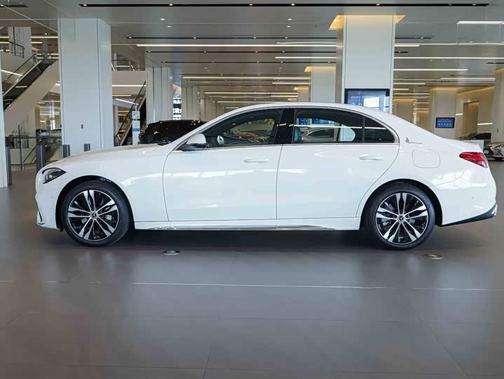 Фото 3 - Mercedes-Benz C-Class Hybrid