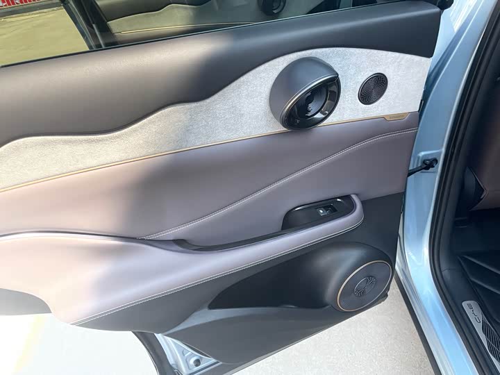 Фото 18 - BYD Frigate 07