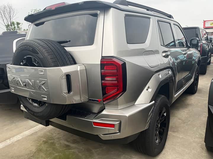 Фото 15 - Tank 400 Hybrid