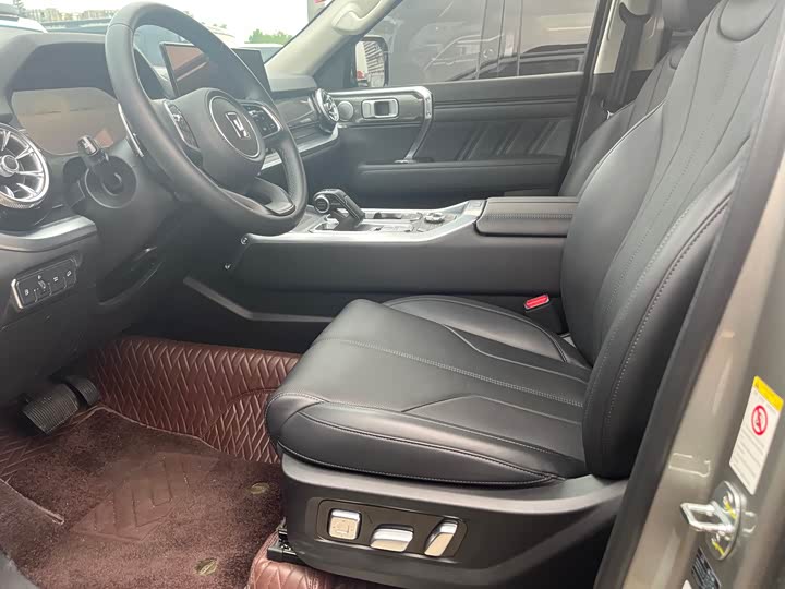 Фото 7 - Tank 400 Hybrid