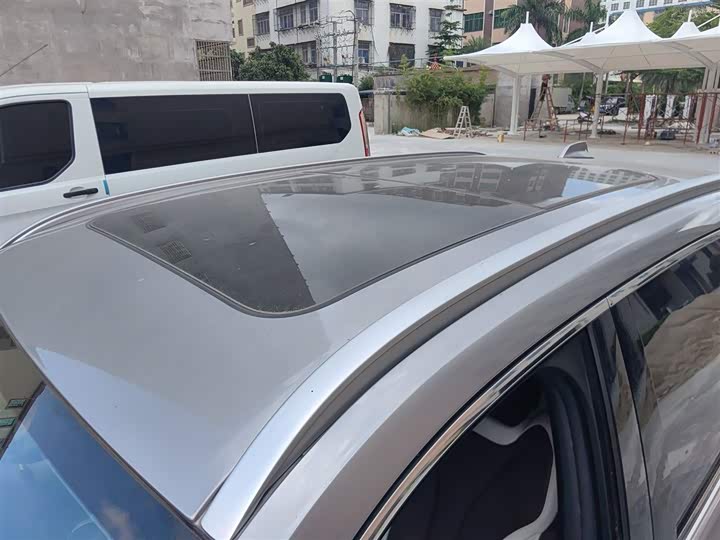 Фото 31 - Geely Monjaro