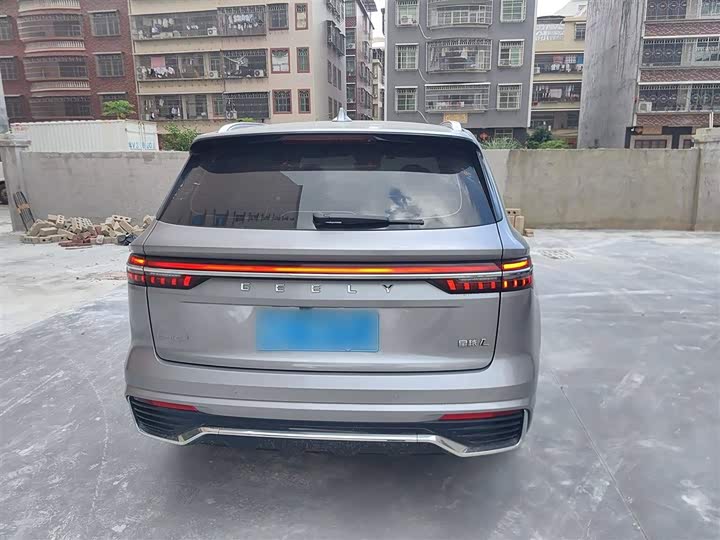 Фото 6 - Geely Monjaro