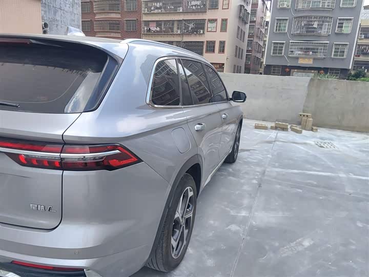 Фото 8 - Geely Monjaro