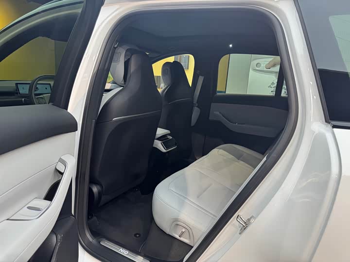 Фото 10 - Nio ES6