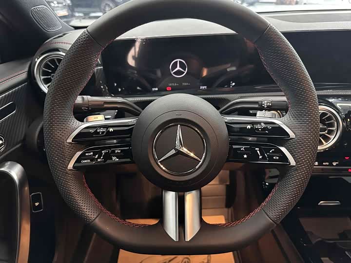 Фото 7 - Mercedes-Benz A-Class