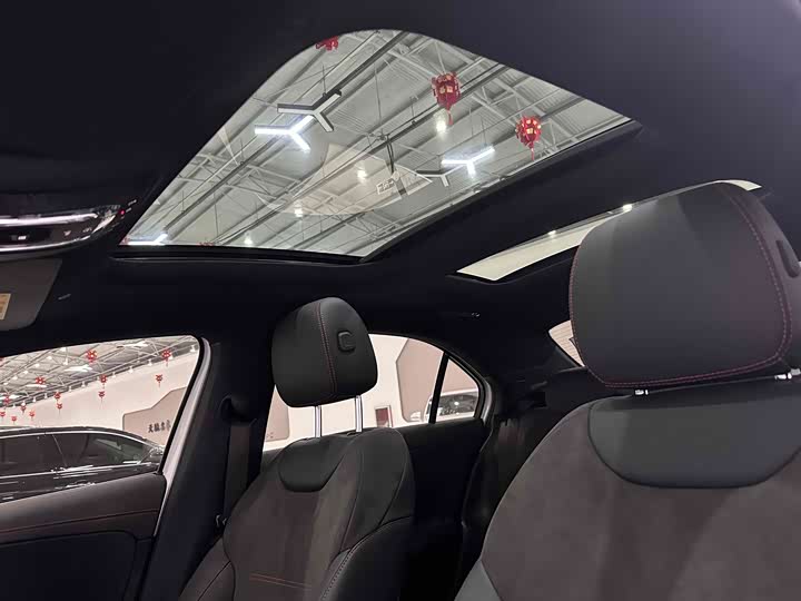 Фото 9 - Mercedes-Benz A-Class