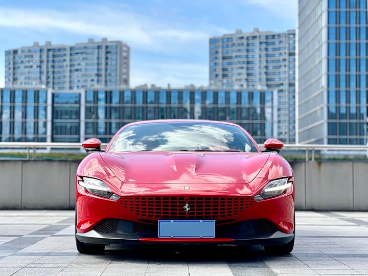 Фото 3 - Ferrari Roma