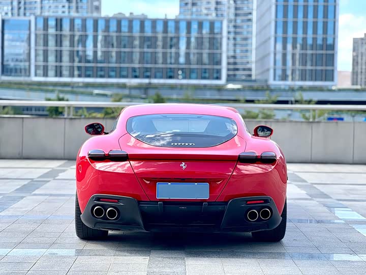 Фото 5 - Ferrari Roma