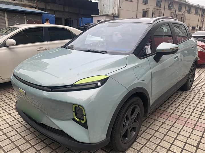 Фото 1 - Geely Geometry E Firefly