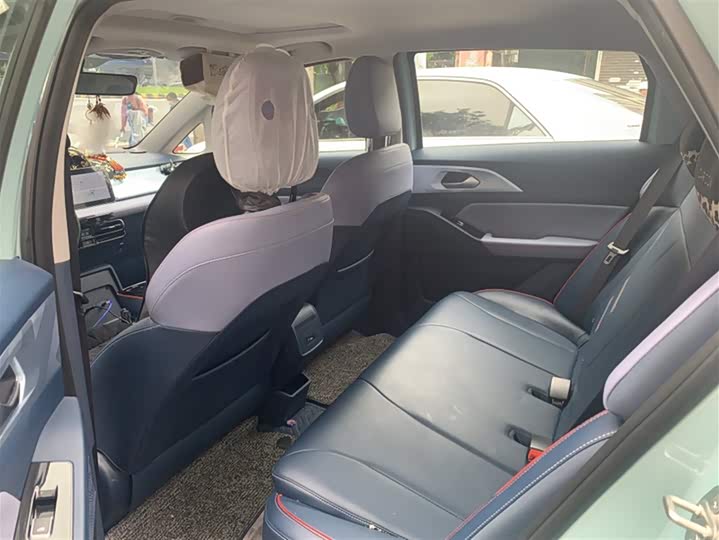 Фото 10 - Geely Geometry E Firefly