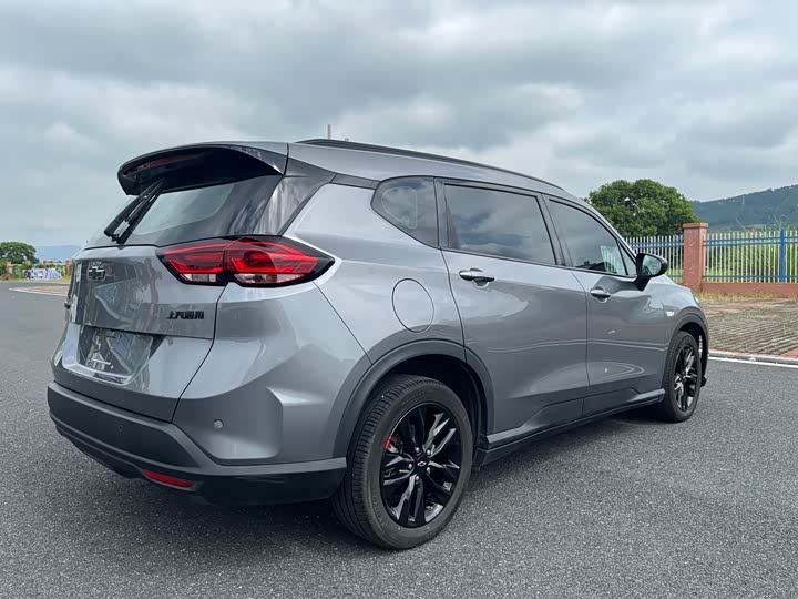 Фото 7 - Chevrolet Orlando