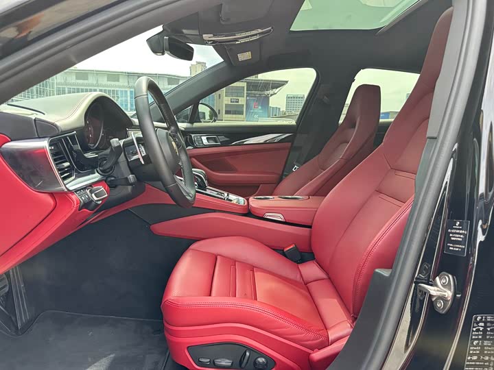 Фото 10 - Porsche Panamera