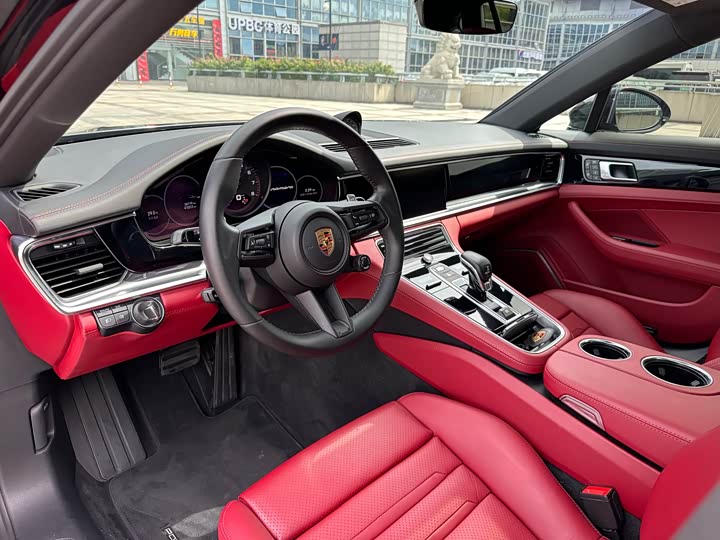Фото 11 - Porsche Panamera