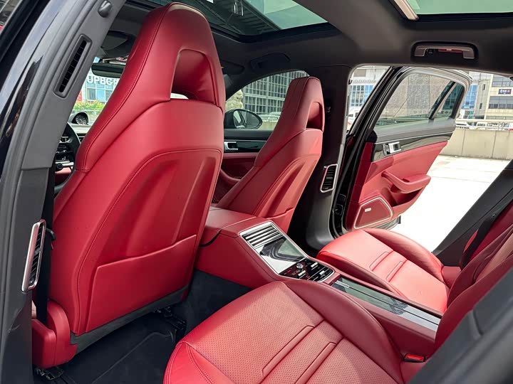 Фото 13 - Porsche Panamera