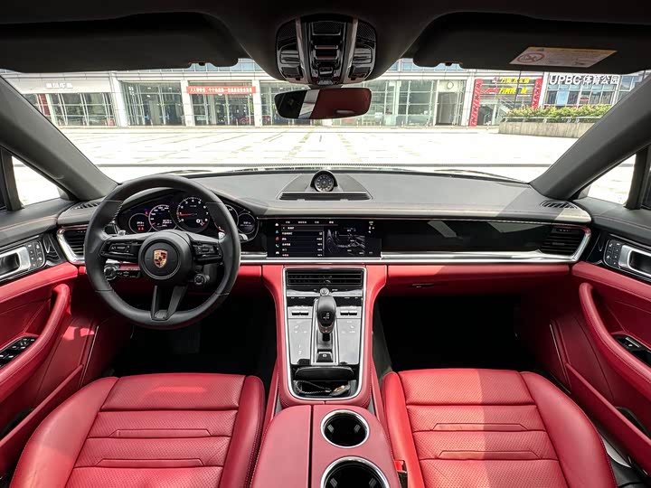 Фото 17 - Porsche Panamera