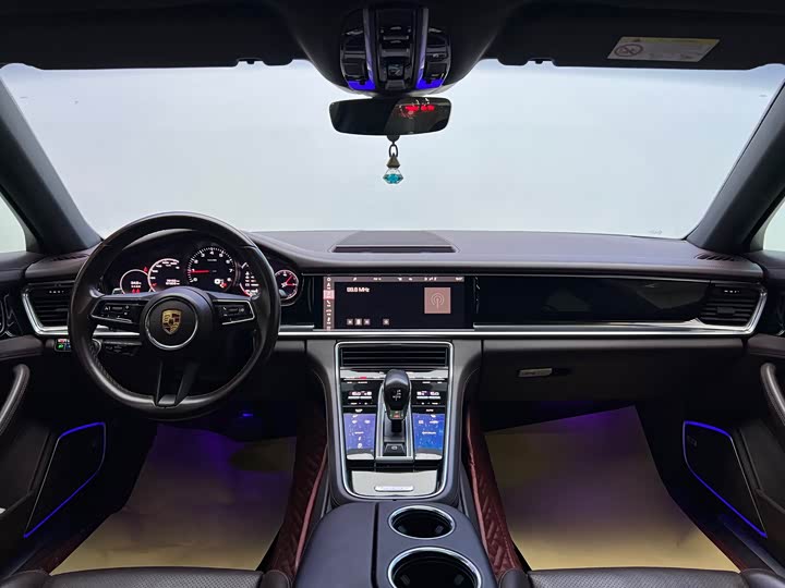 Фото 13 - Porsche Panamera