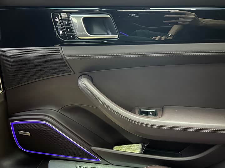 Фото 22 - Porsche Panamera