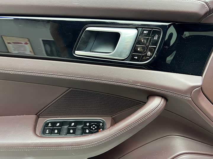 Фото 6 - Porsche Panamera