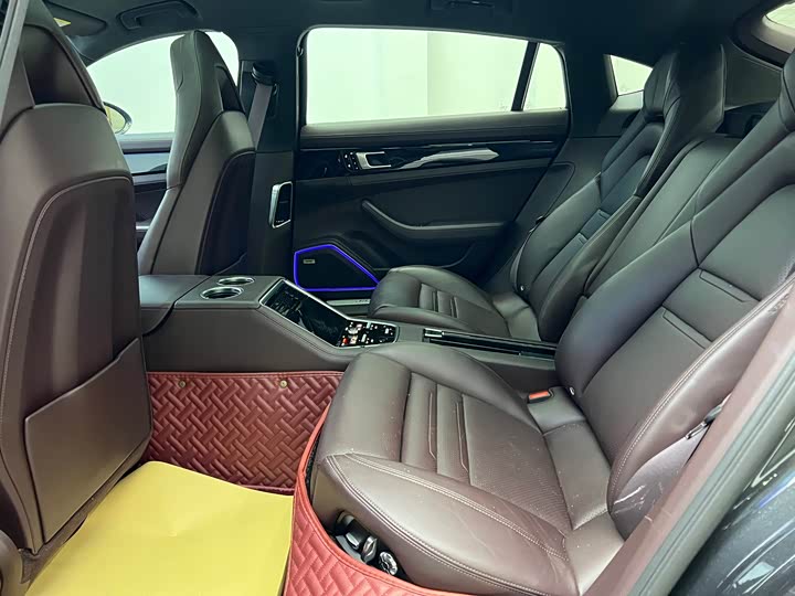 Фото 9 - Porsche Panamera