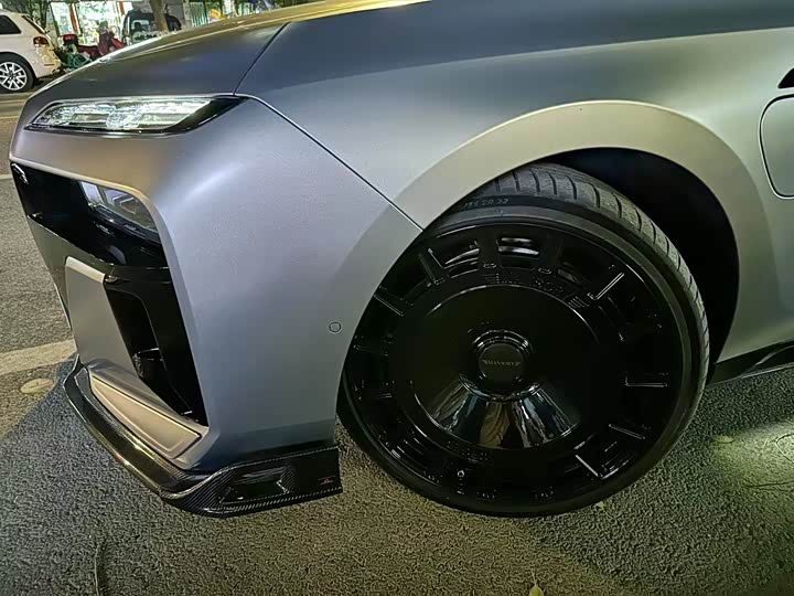 Фото 22 - BMW i7