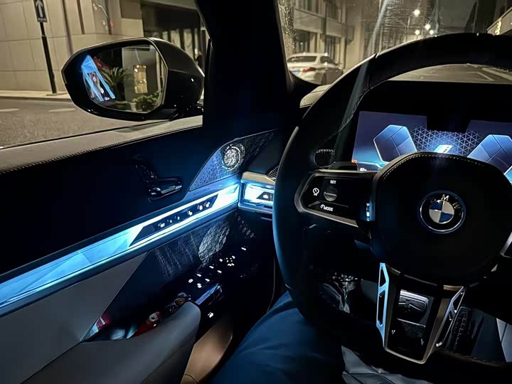 Фото 31 - BMW i7