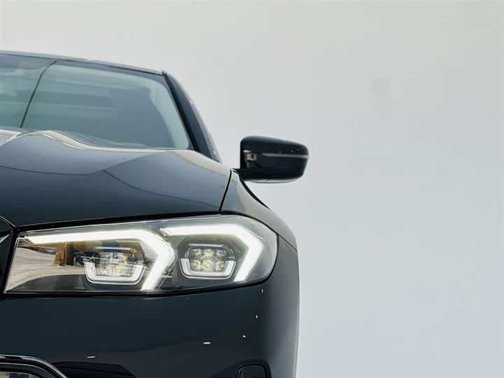 Фото 10 - BMW 3 Series