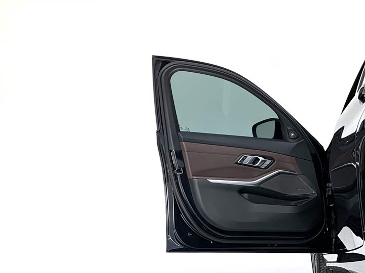 Фото 12 - BMW 3 Series