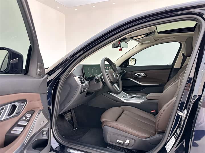 Фото 13 - BMW 3 Series