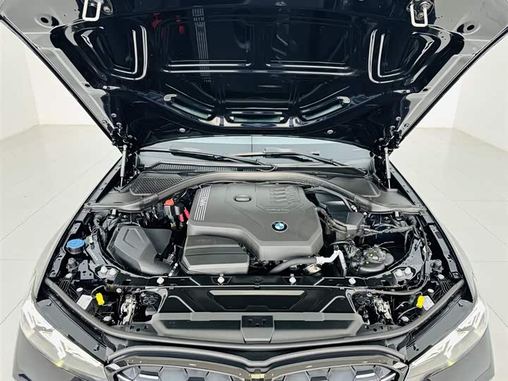 Фото 28 - BMW 3 Series