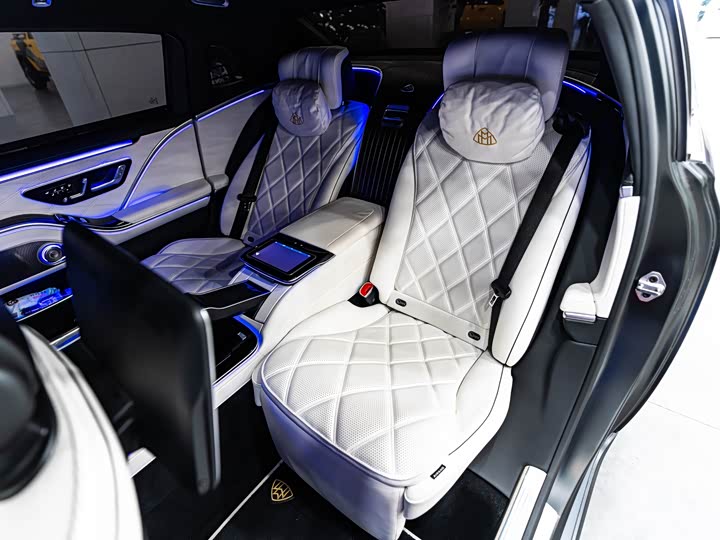 Фото 12 - Mercedes-Benz Maybach S-Class