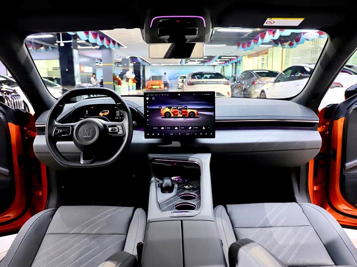 Фото 15 - Zeekr 001