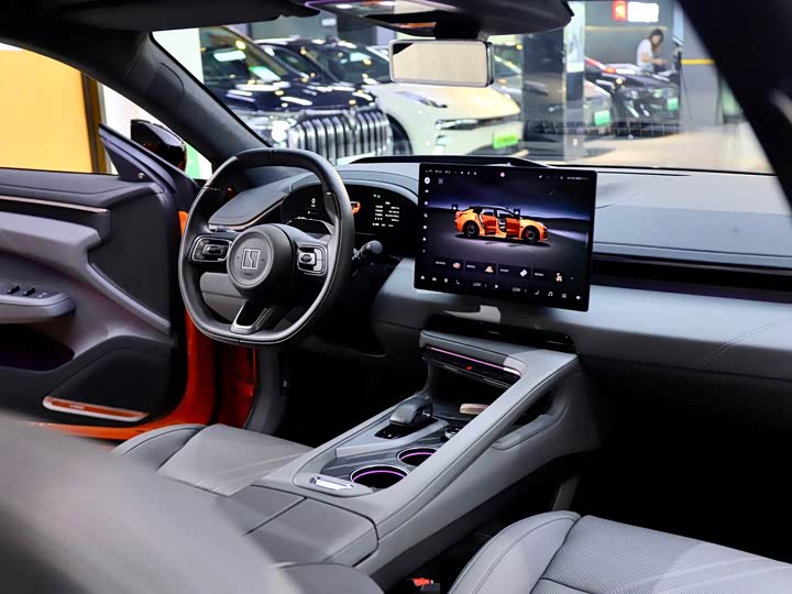 Фото 16 - Zeekr 001