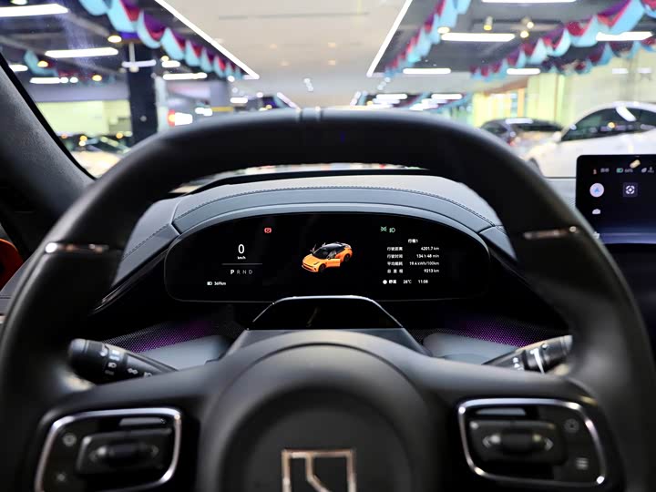 Фото 18 - Zeekr 001