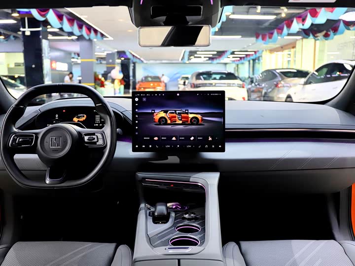 Фото 19 - Zeekr 001