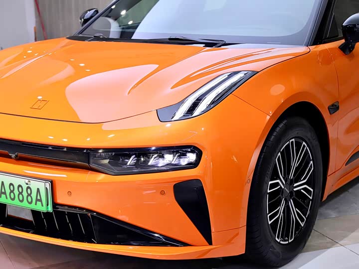 Фото 8 - Zeekr 001