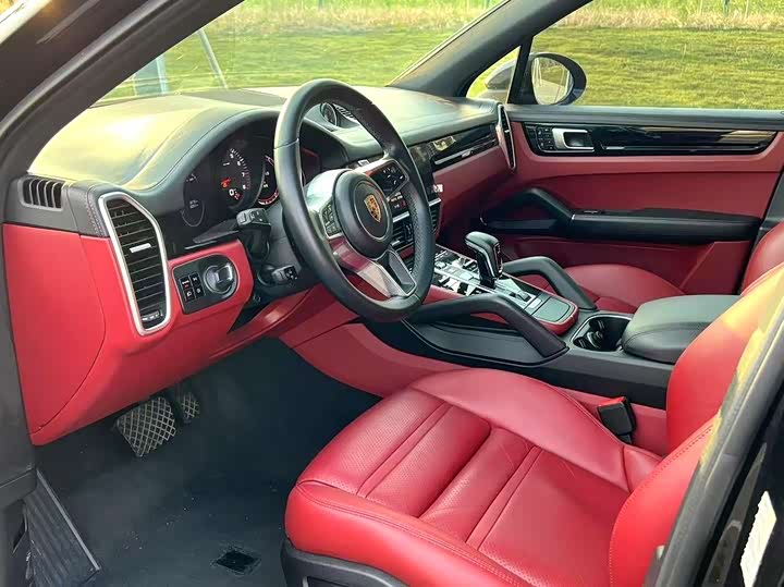 Фото 5 - Porsche Cayenne