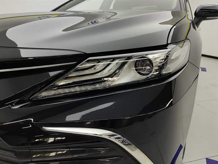 Фото 5 - Toyota Camry